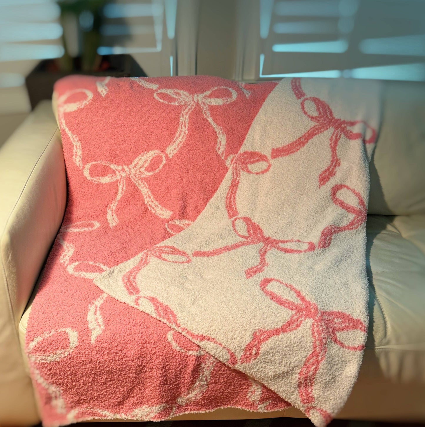 COZY BOW BLANKET